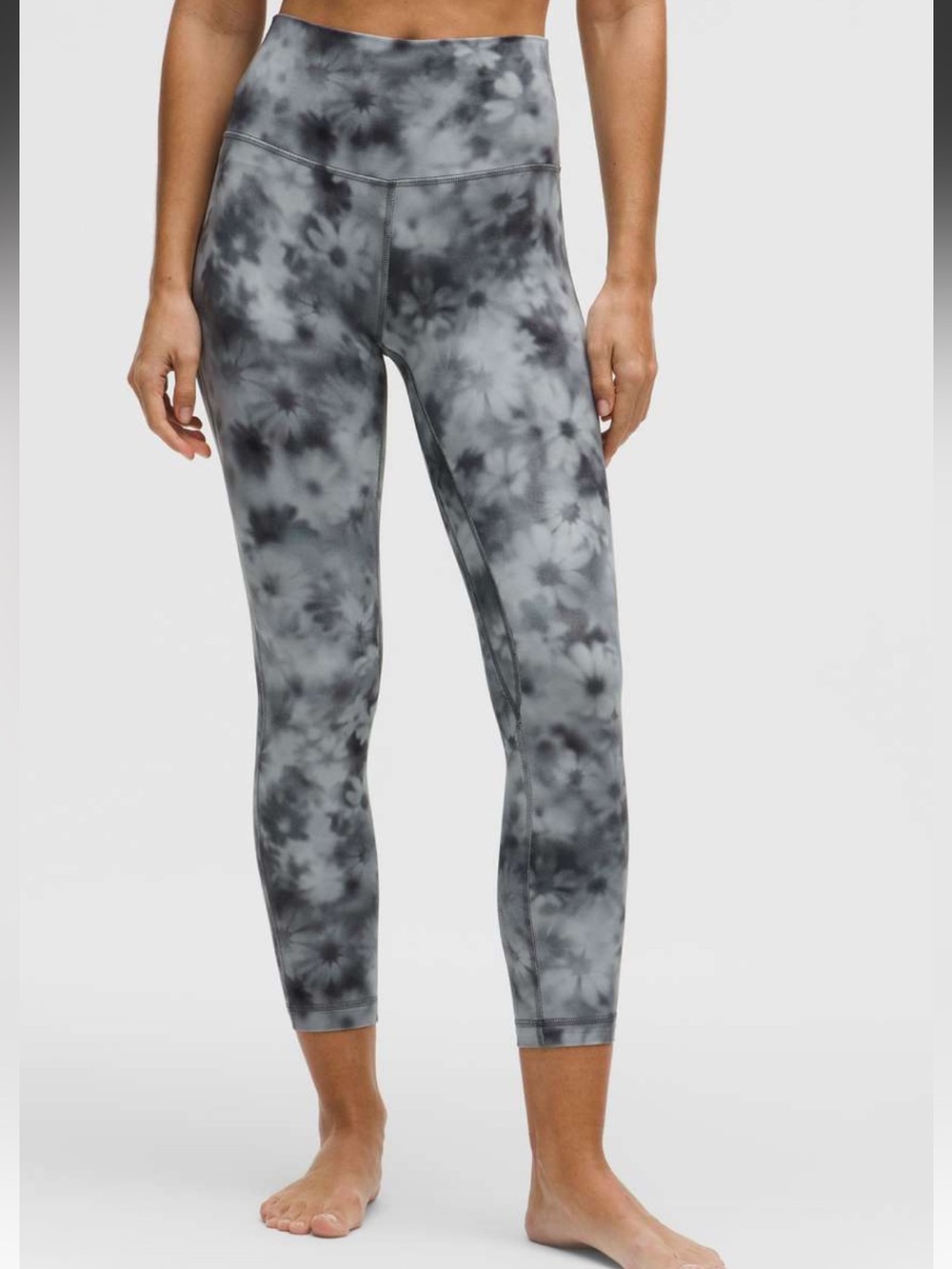 NWT!🍋🍋Lululemon Align High Rise Pant 25”🍋🍋. Size 6. Color Meadow Haze Grey Multi